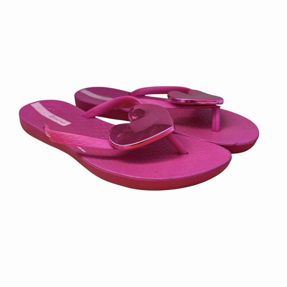 Ipanema Kids Girls Sz 2/3 Pink Flip Flops Heart Accent Sandals Slip On